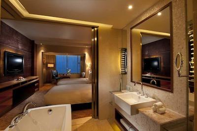 هیلتون شانگهای هنگ کیائو