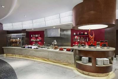 هیلتون شانگهای هنگ کیائو