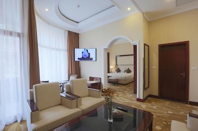 ساپهیر ادیز هتل