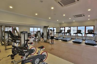 ساپهیر ادیز هتل