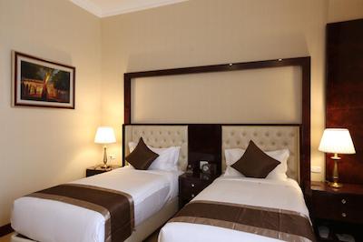 ساپهیر ادیز هتل