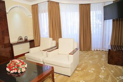 ساپهیر ادیز هتل