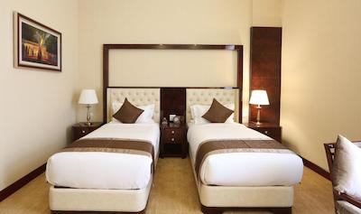 ساپهیر ادیز هتل