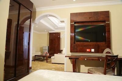 ساپهیر ادیز هتل