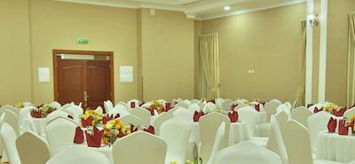 ساپهیر ادیز هتل