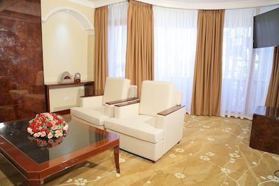 ساپهیر ادیز هتل