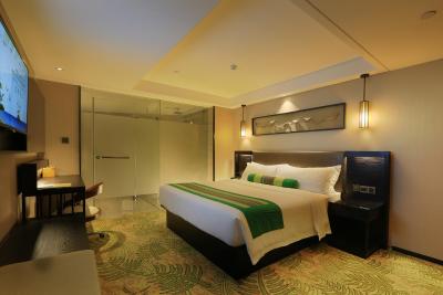 رلاکسد اسیسُن دنمن هتل