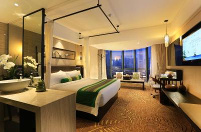 رلاکسد اسیسُن دنمن هتل