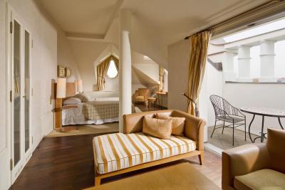 مامیسُن ریورسید هتل پراگو