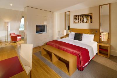 مامیسُن ریورسید هتل پراگو