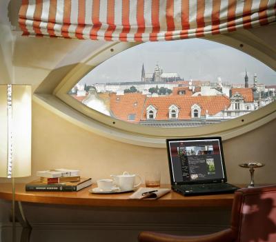 مامیسُن ریورسید هتل پراگو