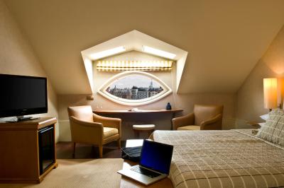 مامیسُن ریورسید هتل پراگو