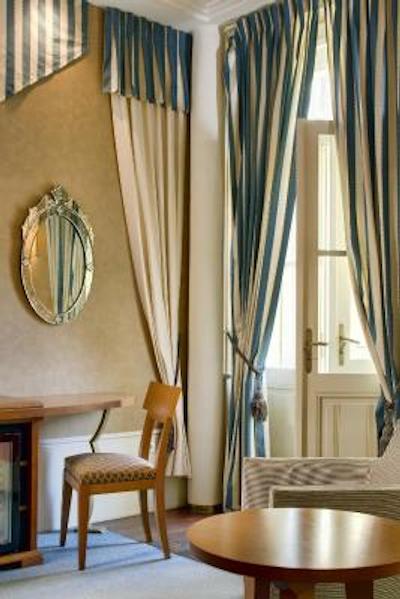 مامیسُن ریورسید هتل پراگو