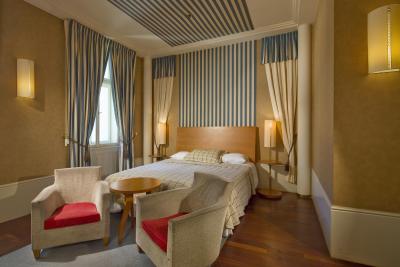 مامیسُن ریورسید هتل پراگو