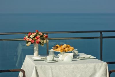 اسکی این هتل باتومی