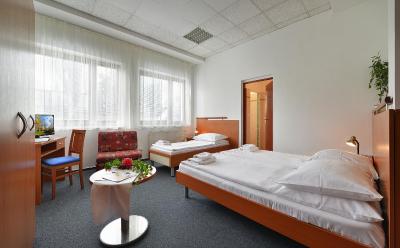 ای هتل پپولوز