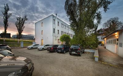 ای هتل پپولوز