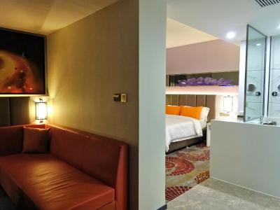 هالیدی ویلا هتل اند رزیدنس شانگهای جیادینگ