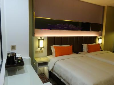 هالیدی ویلا هتل اند رزیدنس شانگهای جیادینگ