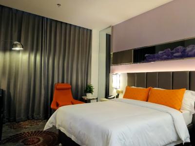 هالیدی ویلا هتل اند رزیدنس شانگهای جیادینگ