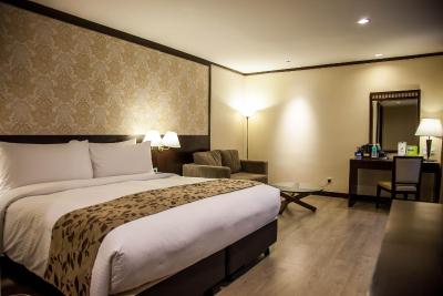 ویلیج هتل آلبرت کورت