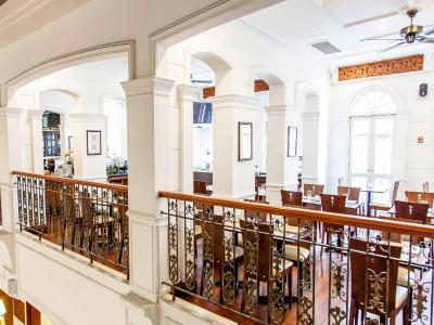 ویلیج هتل آلبرت کورت