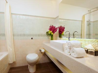 ویلیج هتل آلبرت کورت