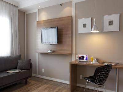 اینترسیتی د ونیورس پاولیستا