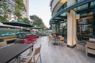 ای ام دیزاین هتل - رسیدنس