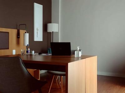 مرکور کمپیناز