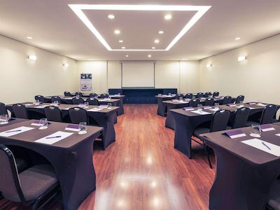 مرکور کمپیناز