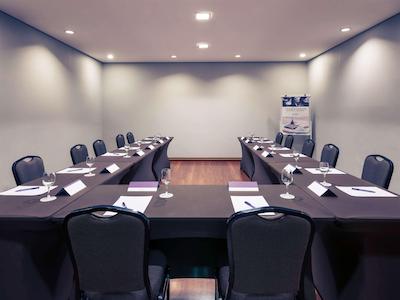 مرکور کمپیناز