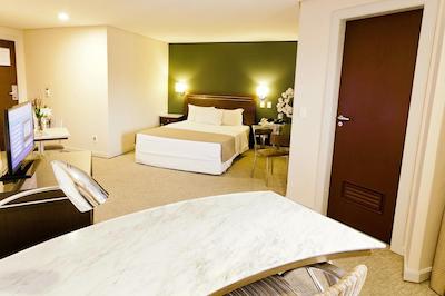 بلو تری تورز جوینویل