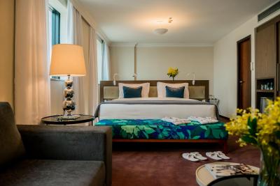 بلو تری پرمیوم فاریا لیما