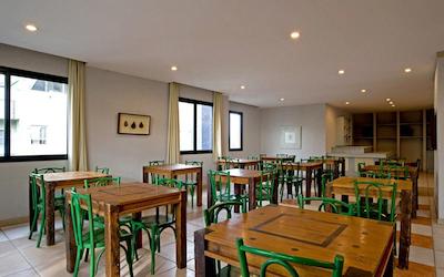 اسلاویرو اسنتیال کوریتیبا شپینگ سویتز