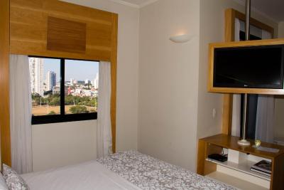 بلو تری تورز انلیا فرانکو