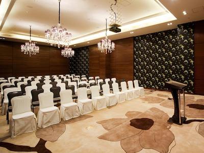 رویال تولیپ لاکچری کارات