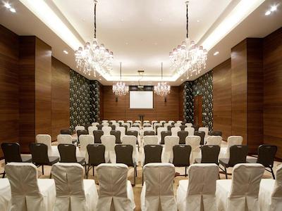 رویال تولیپ لاکچری کارات