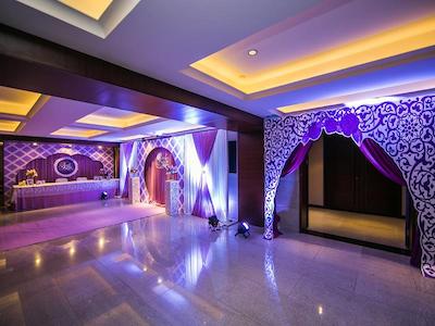 رویال تولیپ لاکچری کارات