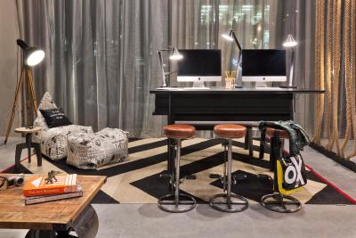 ماکسی امستردام هوداونز