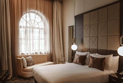 دوبلتری بای هیلتون ولینگتون