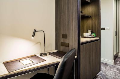 دوبلتری بای هیلتون ولینگتون