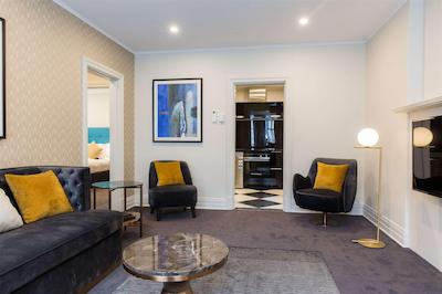 دوبلتری بای هیلتون ولینگتون