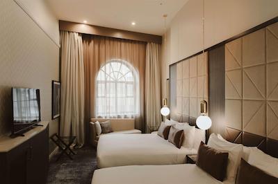 دوبلتری بای هیلتون ولینگتون