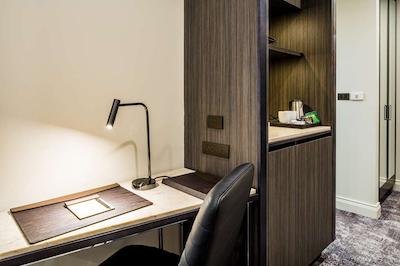 دوبلتری بای هیلتون ولینگتون