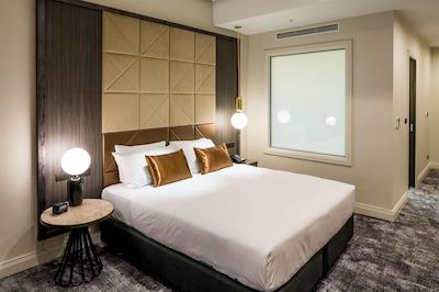 دوبلتری بای هیلتون ولینگتون