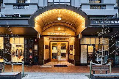 دوبلتری بای هیلتون ولینگتون