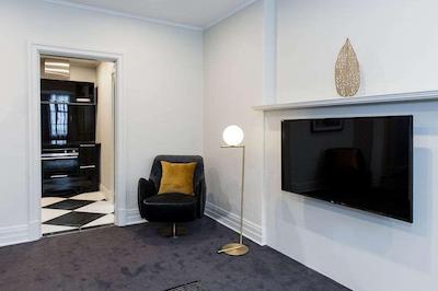 دوبلتری بای هیلتون ولینگتون