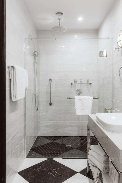 دوبلتری بای هیلتون ولینگتون