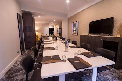 دوبلتری بای هیلتون ولینگتون